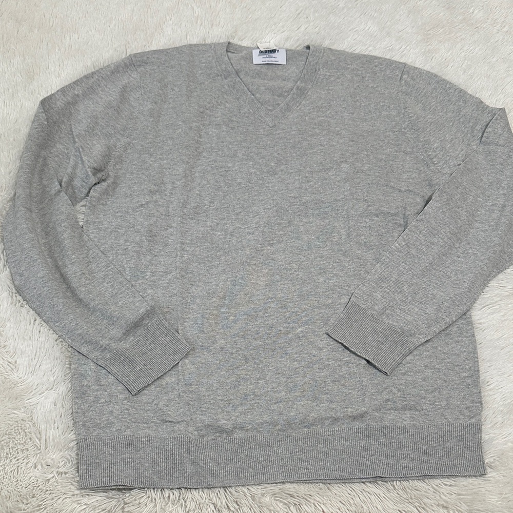 🦅 NWT Old Navy V-Neck Lightweight Sweater LT